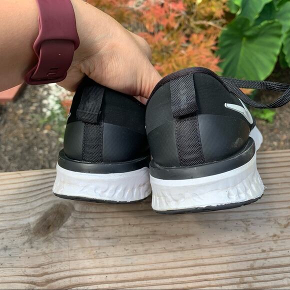 Nike Odyssey React 2 Black Flyknit Sneakers Running - Picture 7 of 7